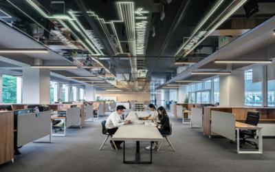一歩会社の外に出ると、本当のことを教えてくれる人は誰もいなくなる